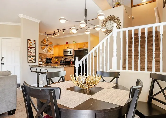 Amazing 3 Bed 2 And Half Bath Sleeps 8 2 Car Garage Holiday home Gilbert