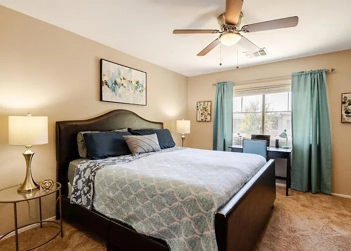 Amazing 3 Bed 2 And Half Bath Sleeps 8 2 Car Garage * Gilbert